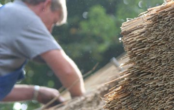 professional Pullens Green thatchers